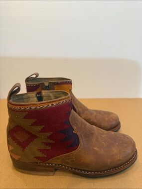 Teysha Leather Ankle Boots